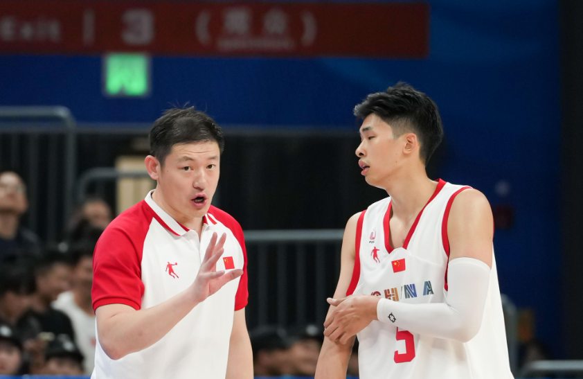 苏群：中国篮球除了国度队 剩下从18到2